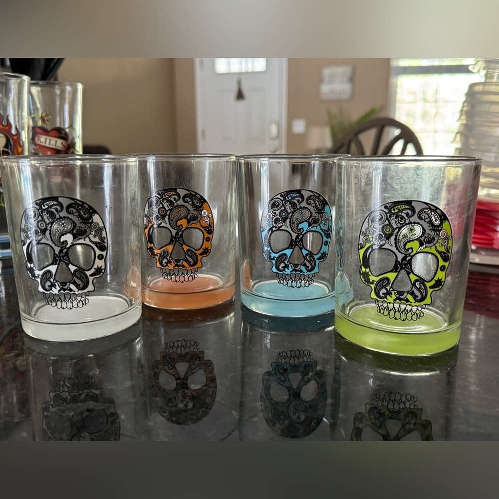 Ed Hardy Skull Design Glass Set - Multicolor